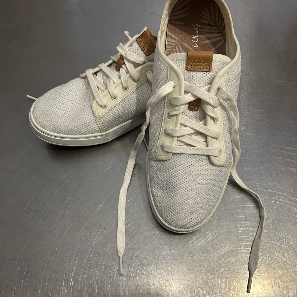 OluKai Pehuea Li Convertible Sneaker